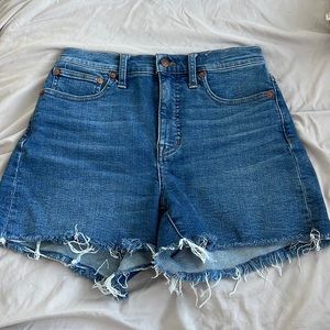 MADEWELL HIGH RISE DENIM SHORTS!
